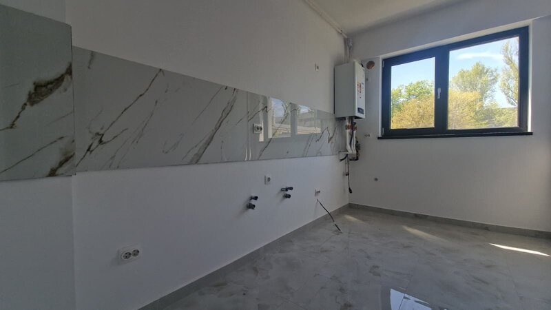 Metrou Pacii, 2 camere cu gradina de 150 mp, comision 0%