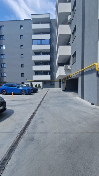 Metrou Pacii, 2 camere cu gradina de 150 mp, comision 0%